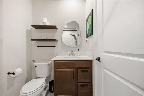 Bath - 822 170th Ct E, Bradenton, FL 34212 photo 3 of 3