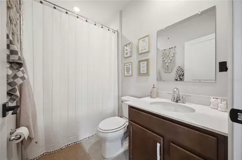 Bath - 822 170th Ct E, Bradenton, FL 34212 photo 2 of 3
