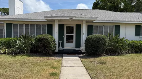7617 Senrab Dr, Bradenton, FL 34209