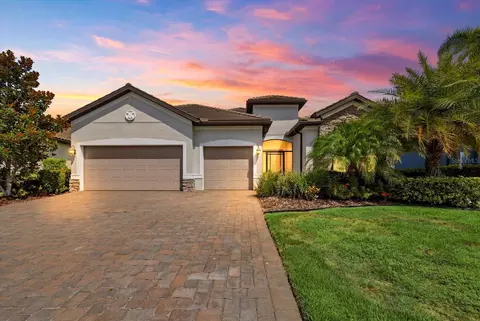 12021 Perennial Pl, Lakewood Ranch, FL 34211
