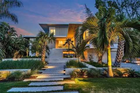 500 Harbor Cove Cir, Longboat Key, FL 34228