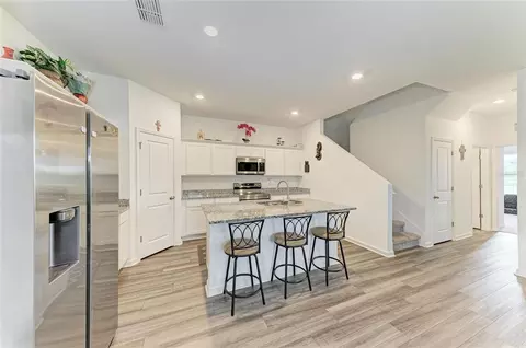 Kitchen - 9027 Waxwing Way, Parrish, FL 34219 photo 2 of 5
