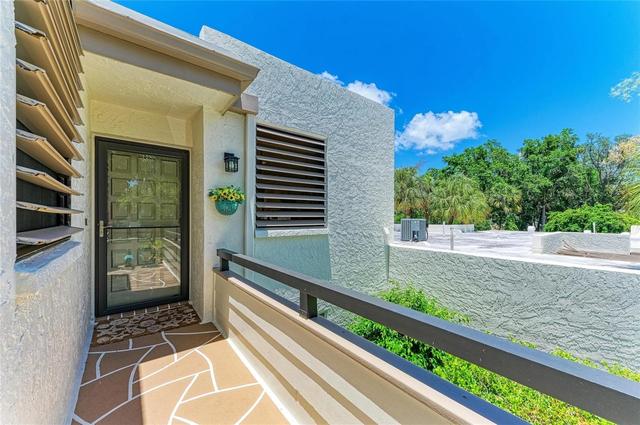 376 Springdale Dr, Bradenton, FL 34210