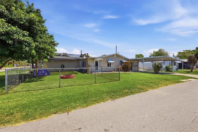 1111 51st Ave W, Bradenton, FL 34207