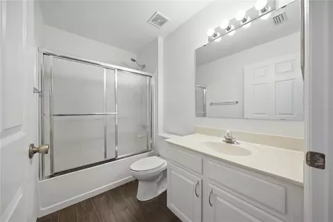 Bath - 4226 Kingsfield Dr, Parrish, FL 34219 photo 1 of 4