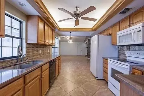 7528 River Country Dr, Weeki Wachee, FL 34607 photo 2