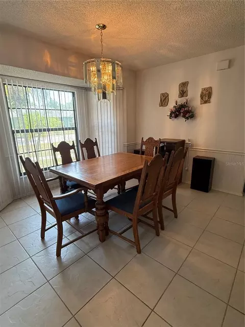 Dining - 4675 32nd Ct E, Bradenton, FL 34203 photo 3 of 8