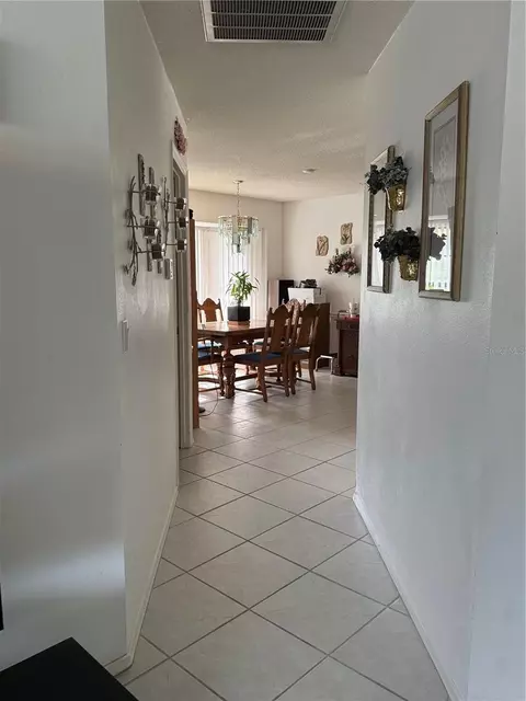 Entry Way - 4675 32nd Ct E, Bradenton, FL 34203 photo 4 of 5