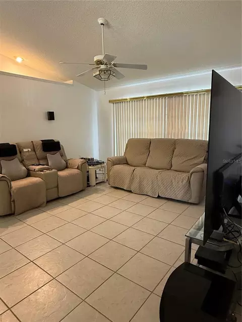 Living - 4675 32nd Ct E, Bradenton, FL 34203 photo 7 of 8