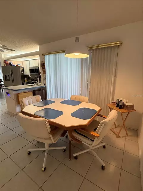 Dining - 4675 32nd Ct E, Bradenton, FL 34203 photo 7 of 8