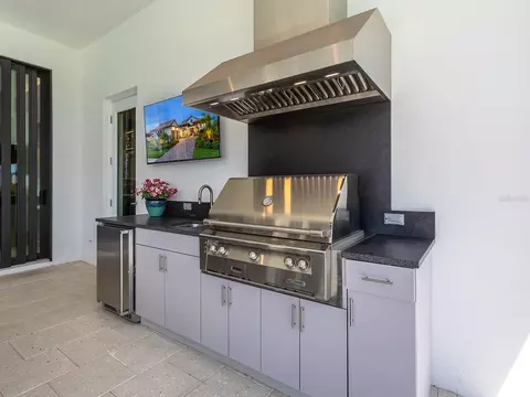 Kitchen - 1095 Blue Shell Loop, Sarasota, FL 34240 photo 9 of 9
