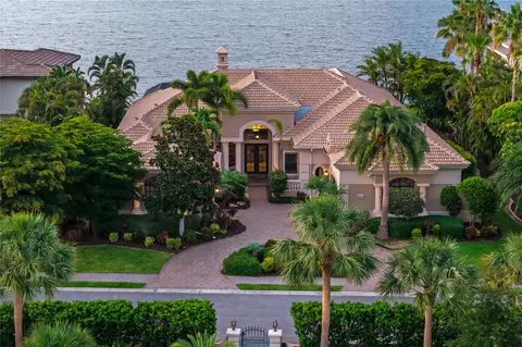 3803 Hawk Island Dr, Bradenton, FL 34208