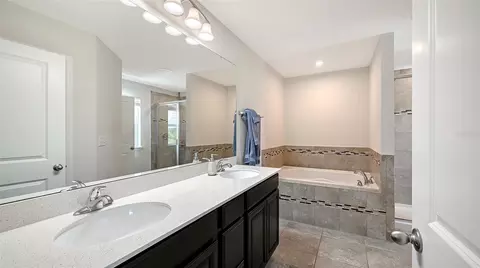 Bath - 6008 113th Ter E, Parrish, FL 34219 photo 2 of 5