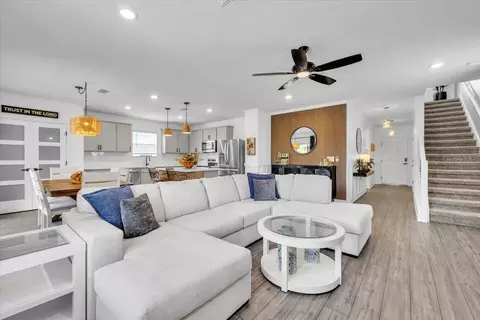 Living - 11783 Moonsail Dr, Parrish, FL 34219 photo 7 of 10