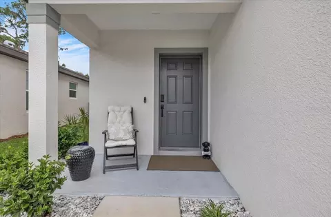 Exterior - 11783 Moonsail Dr, Parrish, FL 34219 photo 4 of 13