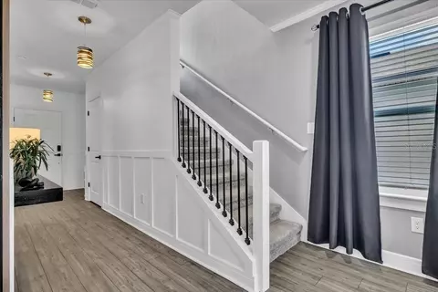 Entry Way - 11783 Moonsail Dr, Parrish, FL 34219 photo 6 of 9