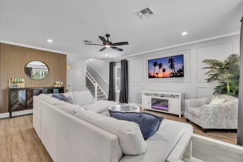 Living - 11783 Moonsail Dr, Parrish, FL 34219 photo 6 of 10