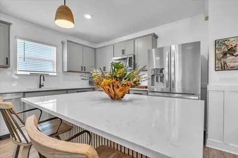 Kitchen - 11783 Moonsail Dr, Parrish, FL 34219 photo 5 of 6
