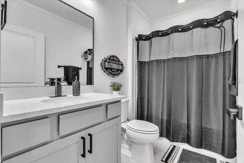 Bath - 11783 Moonsail Dr, Parrish, FL 34219 photo 1 of 6