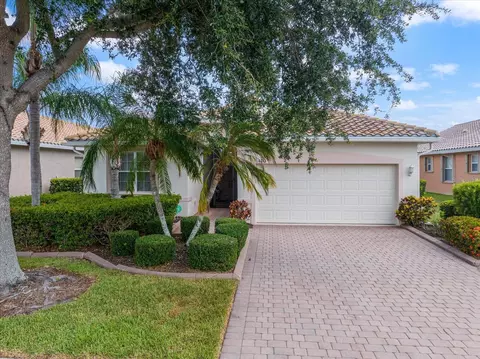4211 64th Ave E, Sarasota, FL 34243