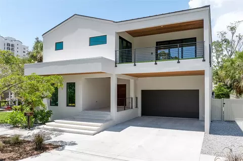 1681 Oak St, Sarasota, FL 34236