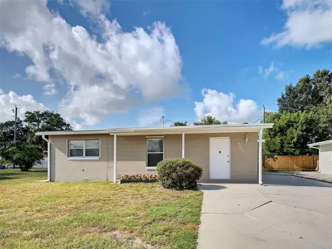 8215 Agress Ave, North Port, FL 34287