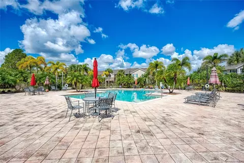Exterior - 8932 Manor Loop #102, Bradenton, FL 34202 photo 10 of 13