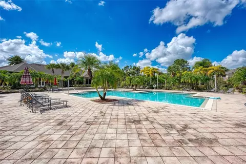 Exterior - 8932 Manor Loop #102, Bradenton, FL 34202 photo 9 of 13