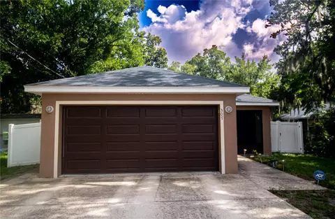307 NW 8th St, Mulberry, FL 33860