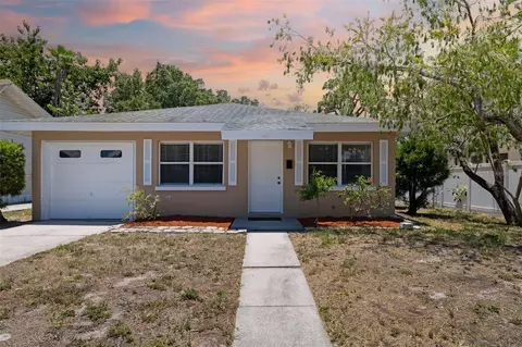 808 26th St W, Bradenton, FL 34205