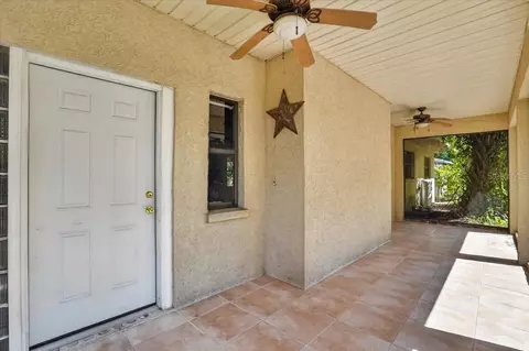Exterior - 811 Sarabay Rd, Osprey, FL 34229 photo 7 of 10