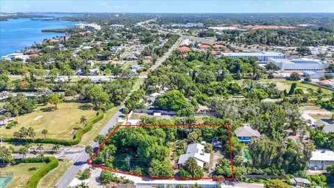 View/Area - 811 Sarabay Rd, Osprey, FL 34229 photo 4 of 8