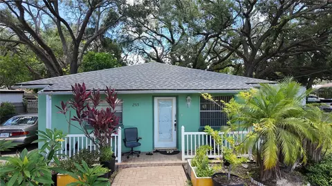 2515 W Powhatan Ave, Tampa, FL 33614