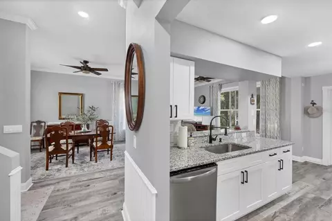 Entry Way - 11302 3rd Ave E, Bradenton, FL 34212 photo 3 of 4