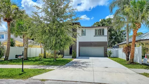 2554 Floyd St, Sarasota, FL 34239