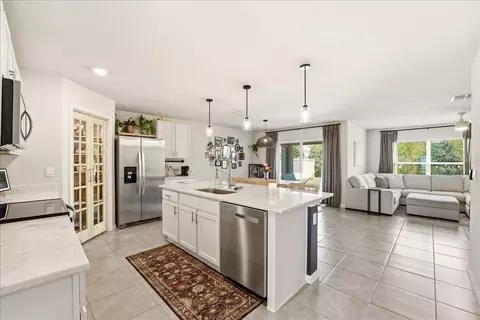 Kitchen - 12273 Mountain Island Trl, Parrish, FL 34219 photo 2 of 4