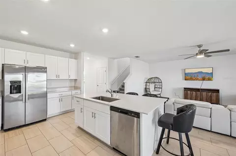 Kitchen - 8807 Sunset Park Trl, Parrish, FL 34219 photo 6 of 7