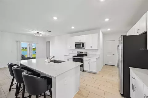 Kitchen - 8807 Sunset Park Trl, Parrish, FL 34219 photo 1 of 7