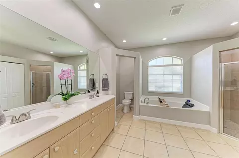 Bath - 9110 64th Ct E, Parrish, FL 34219 photo 3 of 5