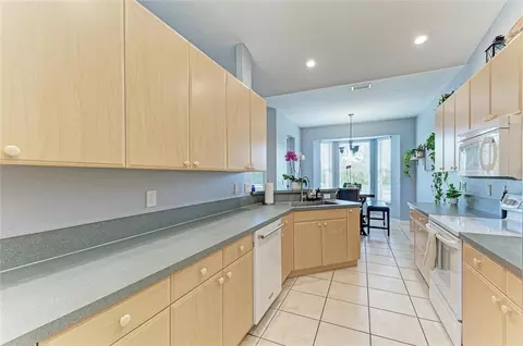 Kitchen - 9110 64th Ct E, Parrish, FL 34219 photo 2 of 5