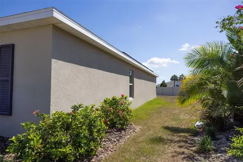 Exterior - 10428 Flathead Dr, Parrish, FL 34219 photo 9 of 10