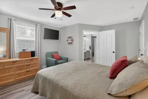 Bedroom - 11740 Darsey Rd, Parrish, FL 34219 photo 10 of 12