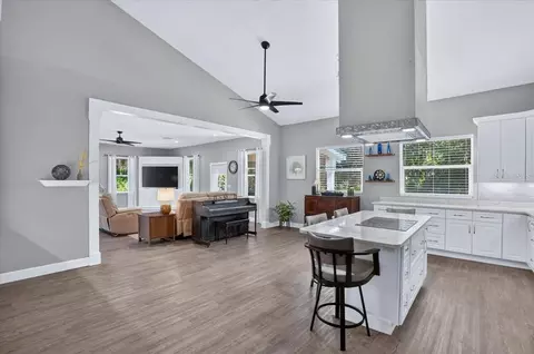 Kitchen - 11740 Darsey Rd, Parrish, FL 34219 photo 2 of 8