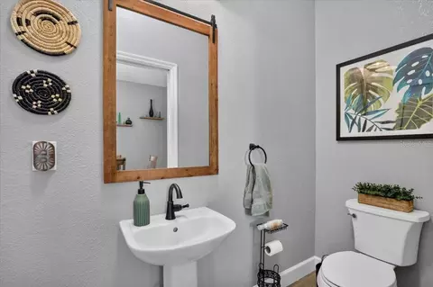 Bath - 11740 Darsey Rd, Parrish, FL 34219 photo 1 of 10