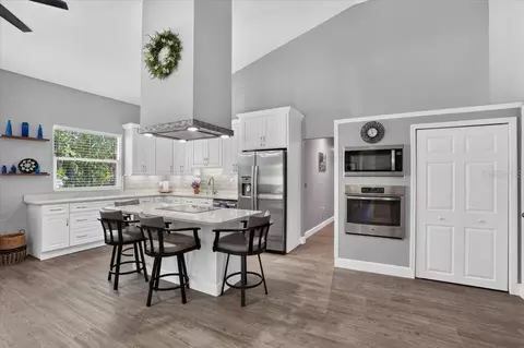 Kitchen - 11740 Darsey Rd, Parrish, FL 34219 photo 5 of 8