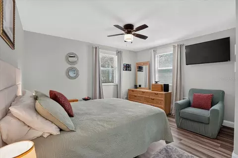 Bedroom - 11740 Darsey Rd, Parrish, FL 34219 photo 8 of 12