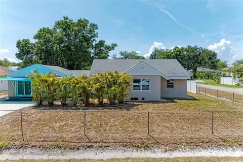 901 Oak St SW, Ruskin, FL 33570