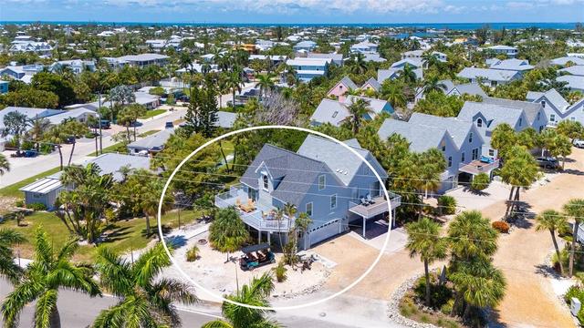 6327 Gulf Dr, Holmes Beach, FL 34217