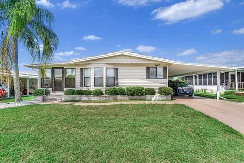 307 Avenue Of Dukes, Nokomis, FL 34275