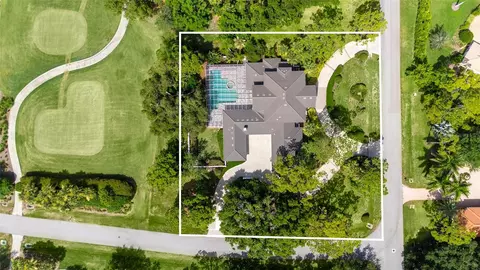 View/Area - 916 Macewen Dr, Osprey, FL 34229 photo 2 of 10